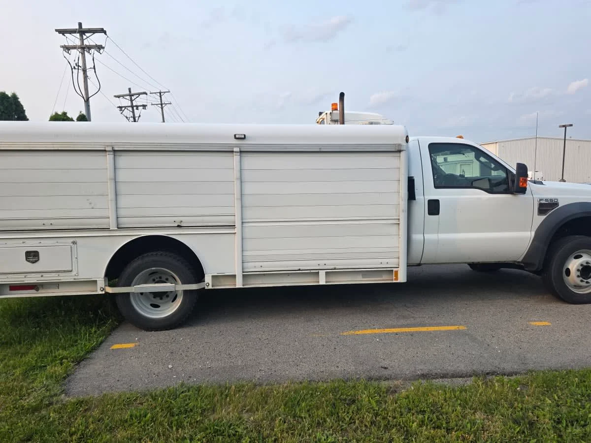 2010 Ford F-550 in Indianapolis, IN — photo 4