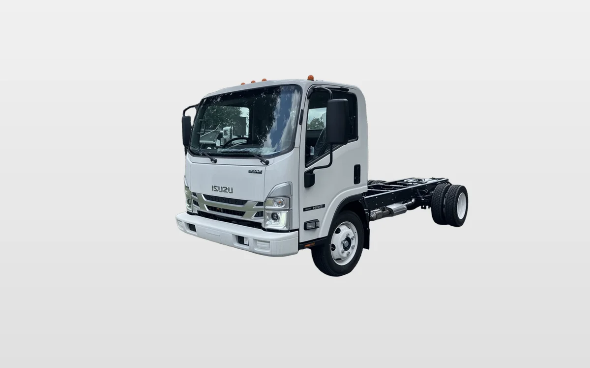 2025 Isuzu - image 1