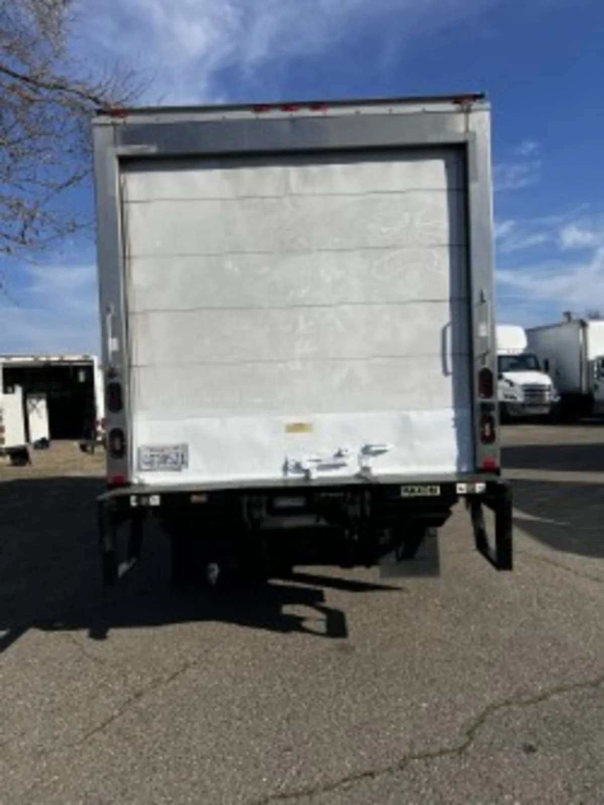 2017 Isuzu NPR - image 5