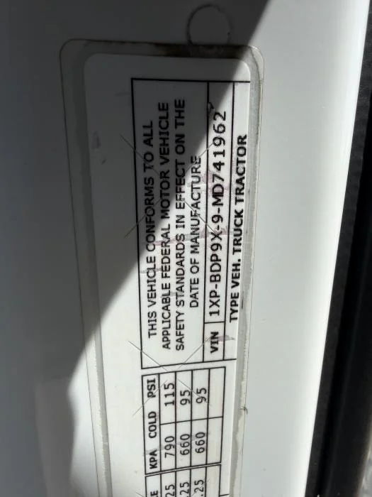 2021 Peterbilt 579 — photo 28