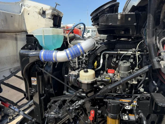 2021 Peterbilt 579 — photo 18