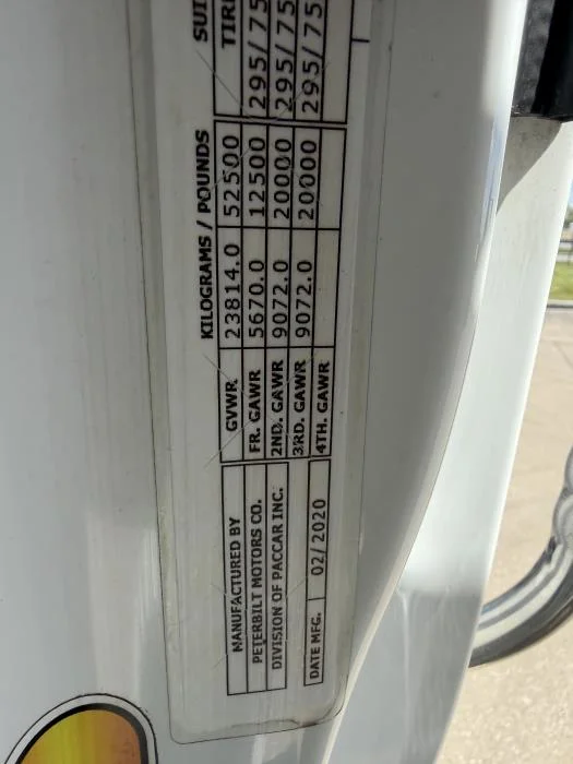 2021 Peterbilt 579 — photo 27