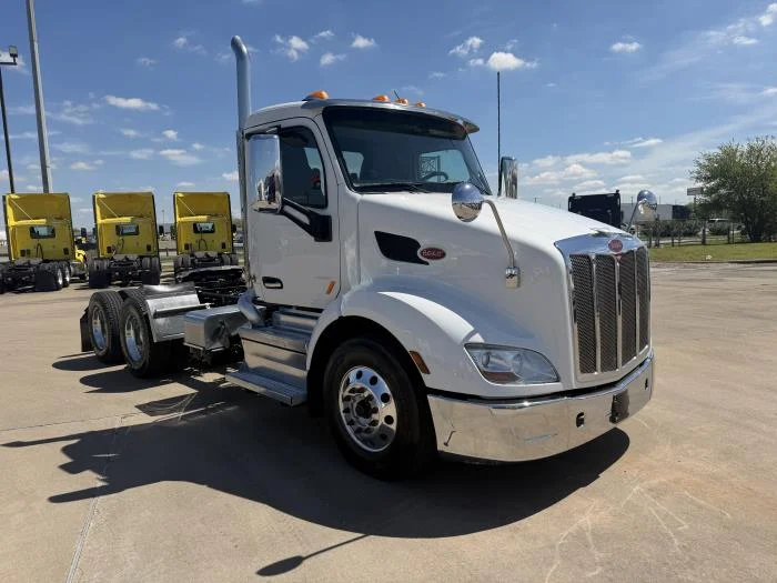 2021 Peterbilt 579 — photo 8