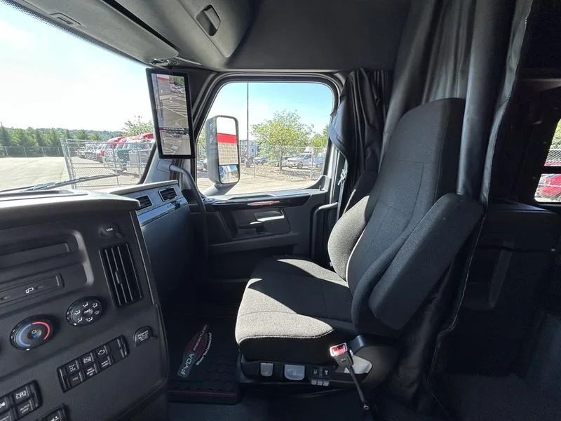 2026 Freightliner Cascadia - image 38