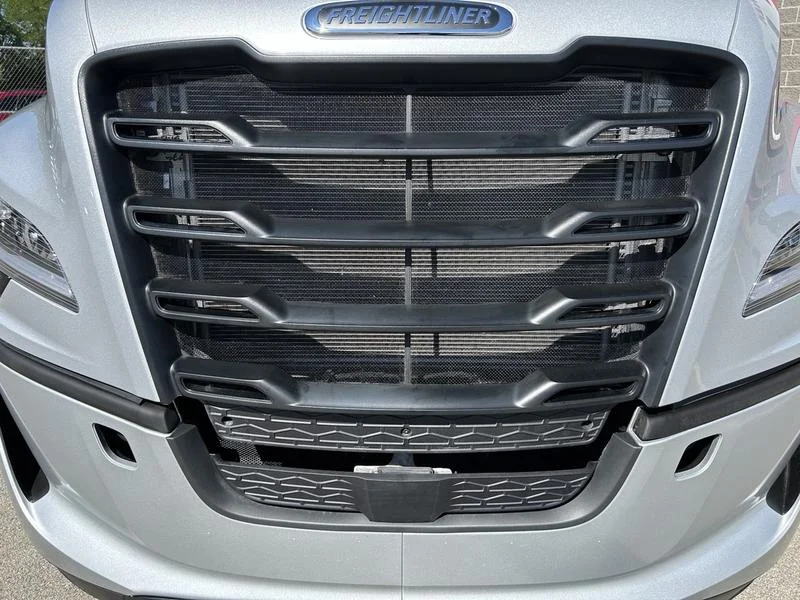 2026 Freightliner Cascadia - image 23