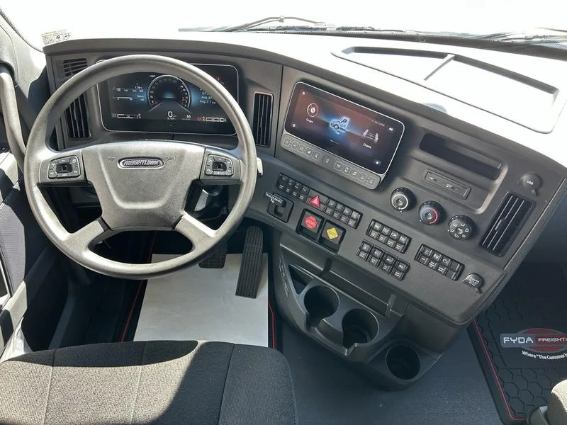 2026 Freightliner Cascadia - image 31