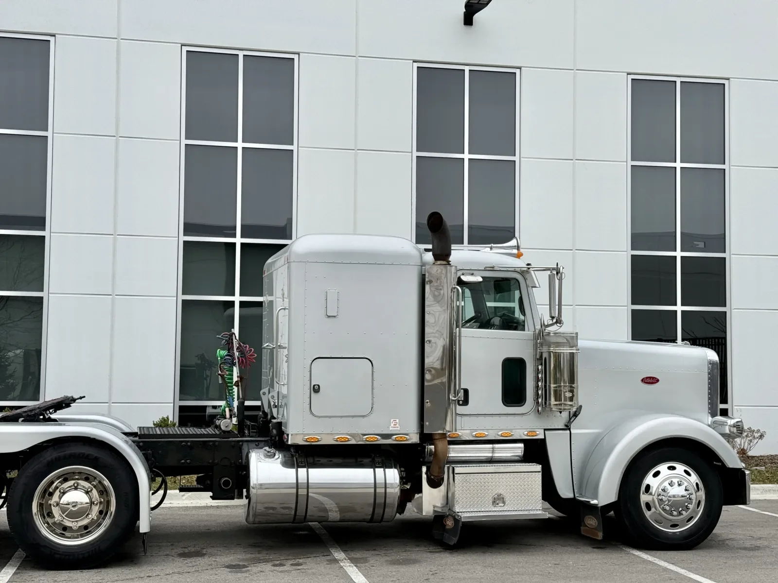 2008 Peterbilt 388 in New Lenox, IL — photo 7