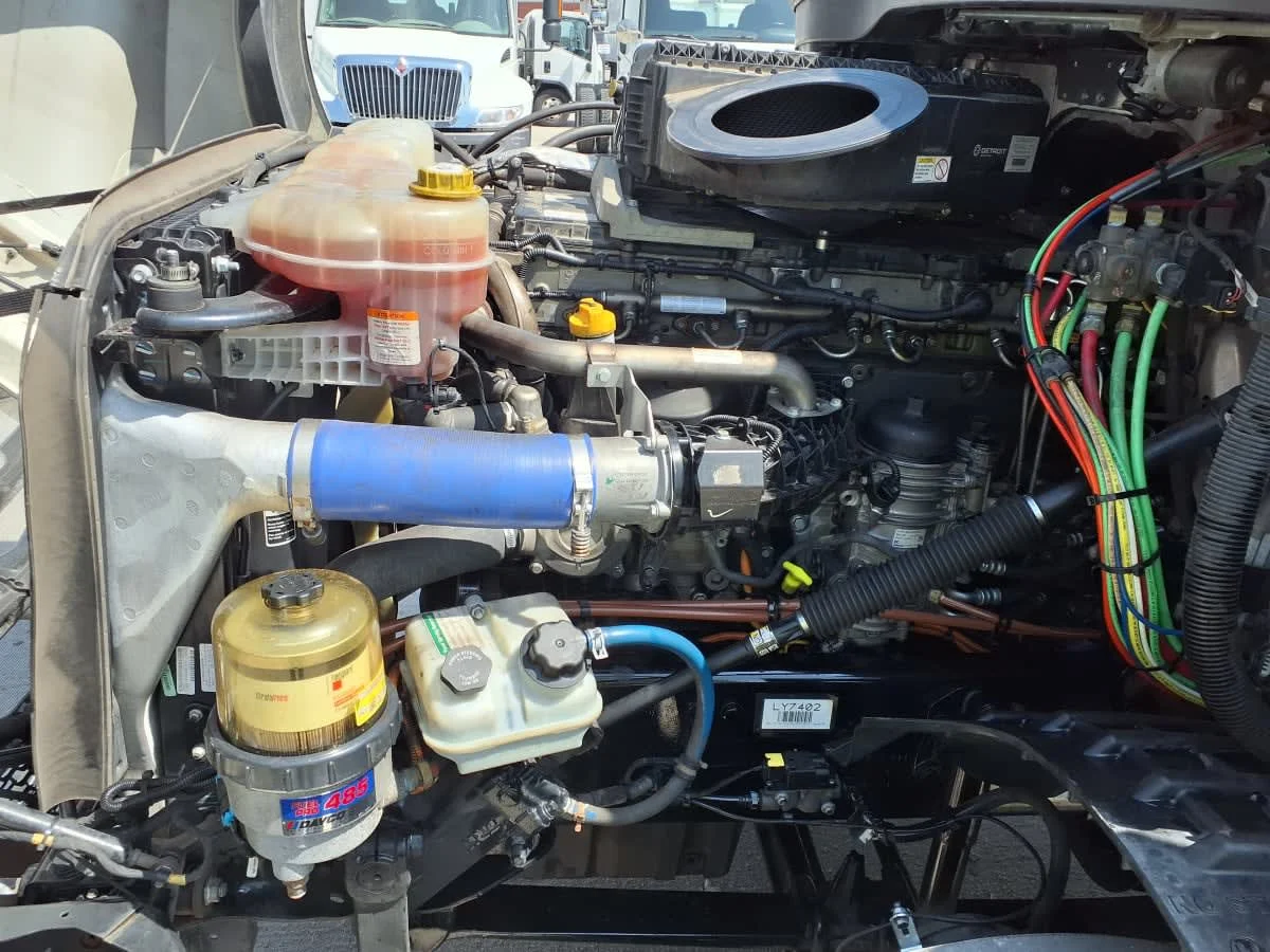 2020 Freightliner Cascadia in Greenville, SC — photo 8