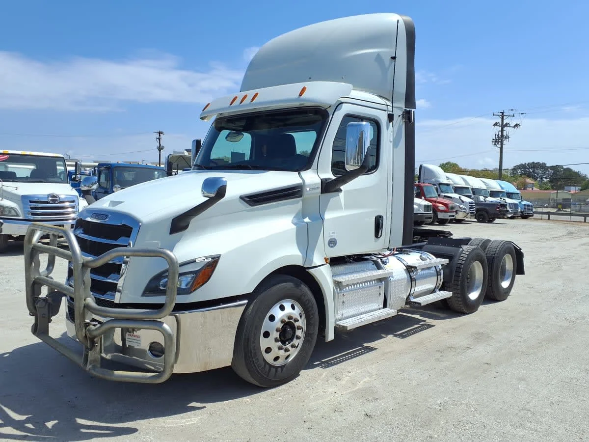2020 Freightliner Cascadia in Greenville, SC