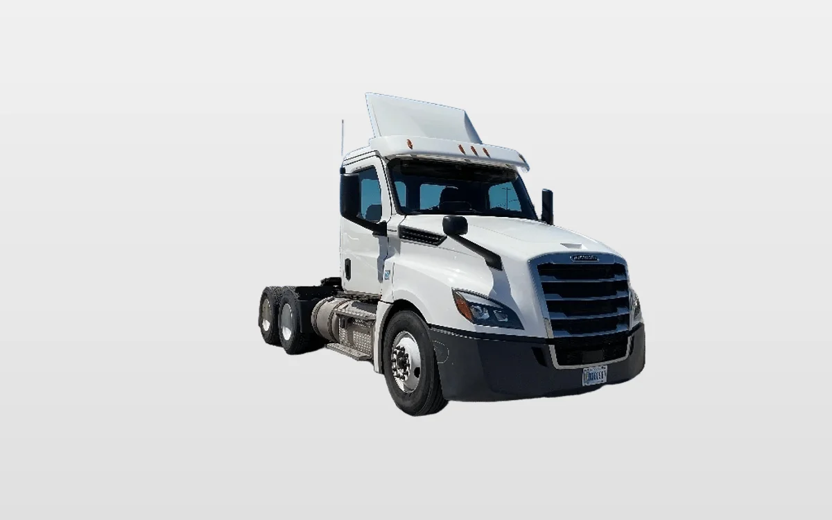 2019 Freightliner - image 1