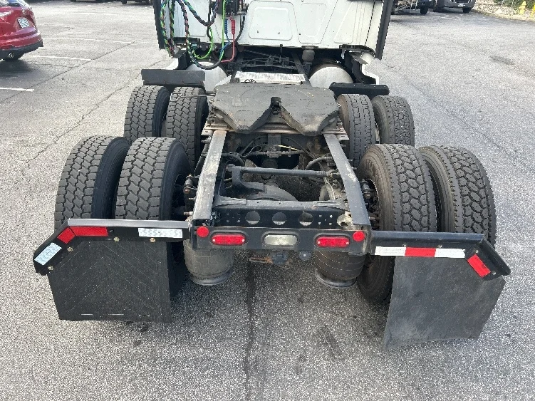 2022 International LT in Montgomery, NY — photo 6