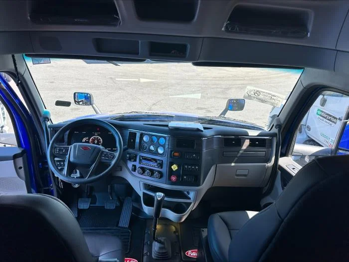 2024 Peterbilt 579 - image 13