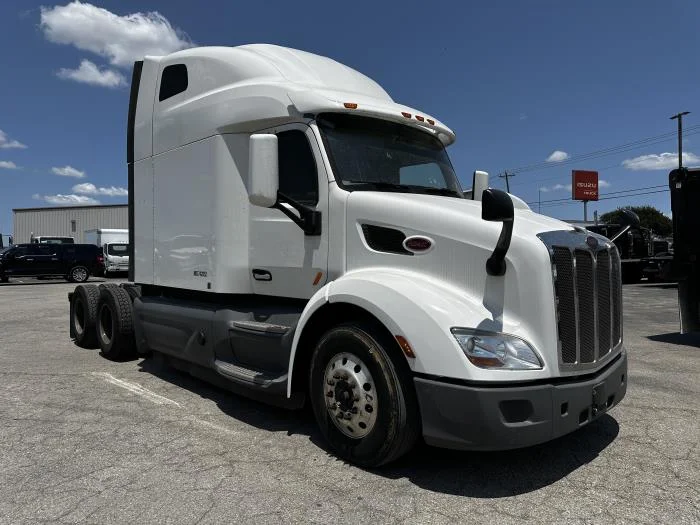 2021 Peterbilt 579 - image 4