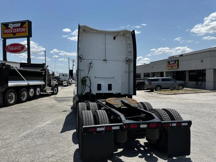 2021 Peterbilt 579 - image 7
