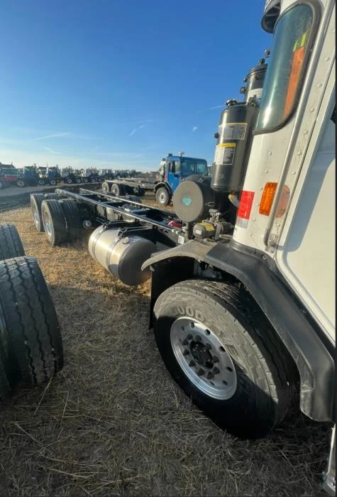 2025 Peterbilt 520 in Houston, TX — photo 10