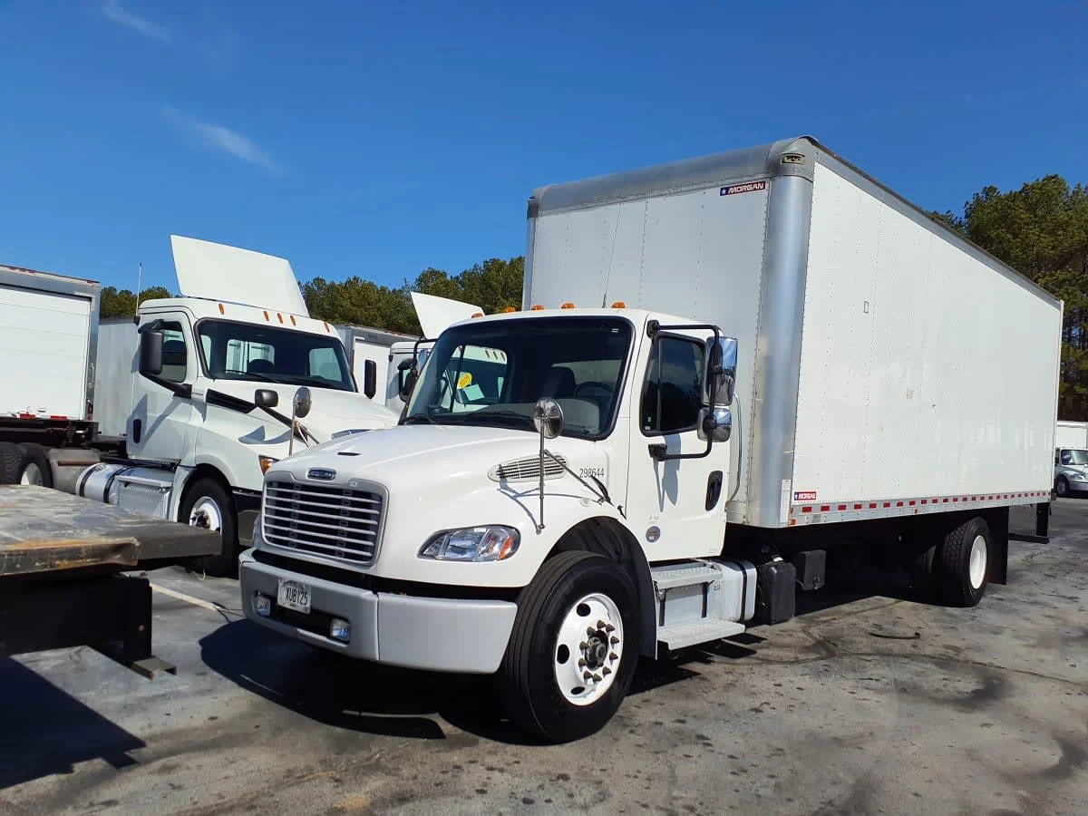 2021 Freightliner M2 106 - image 3