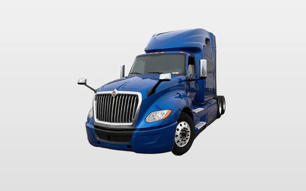 2022 International LT - image 1