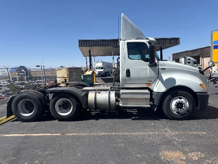 2020 International LT in El Paso, TX — photo 8