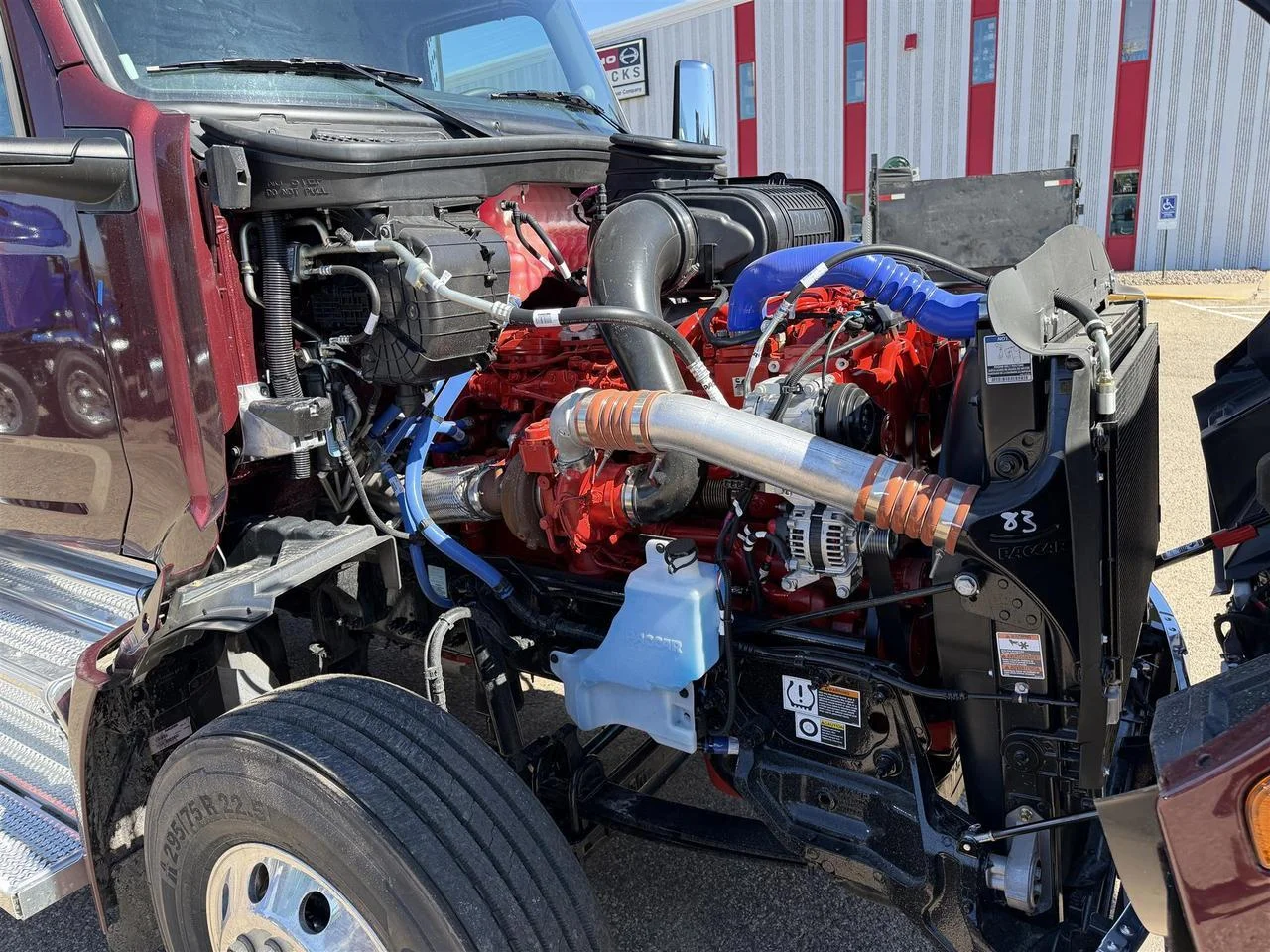 2027 Peterbilt 579 in Eau Claire, WI — photo 5