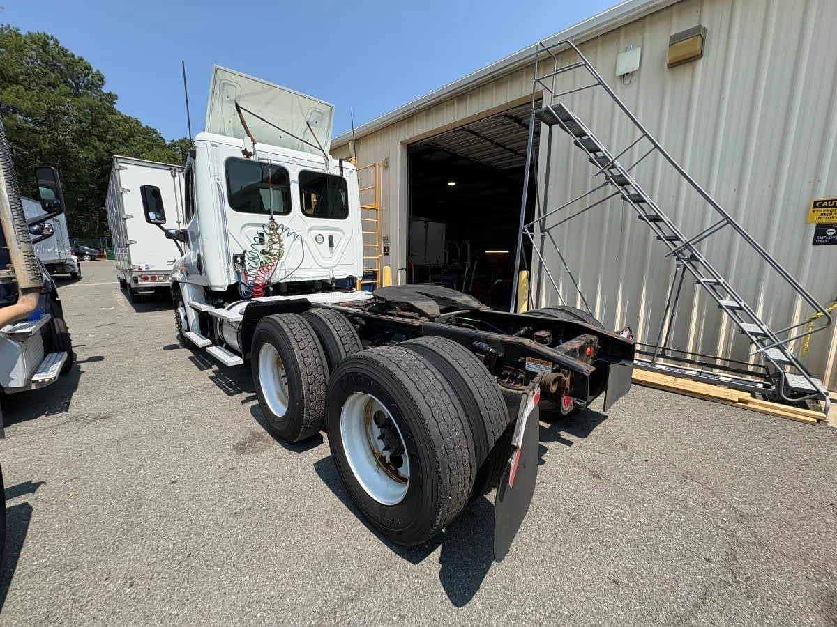 2019 Freightliner Cascadia in Ashland, VA — photo 6