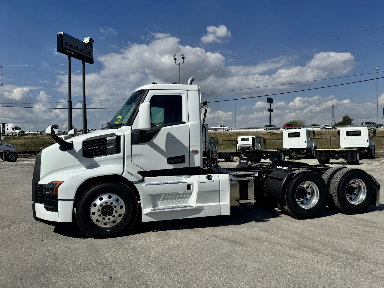 2026 Mack Pinnacle in Indianapolis, IN — photo 4
