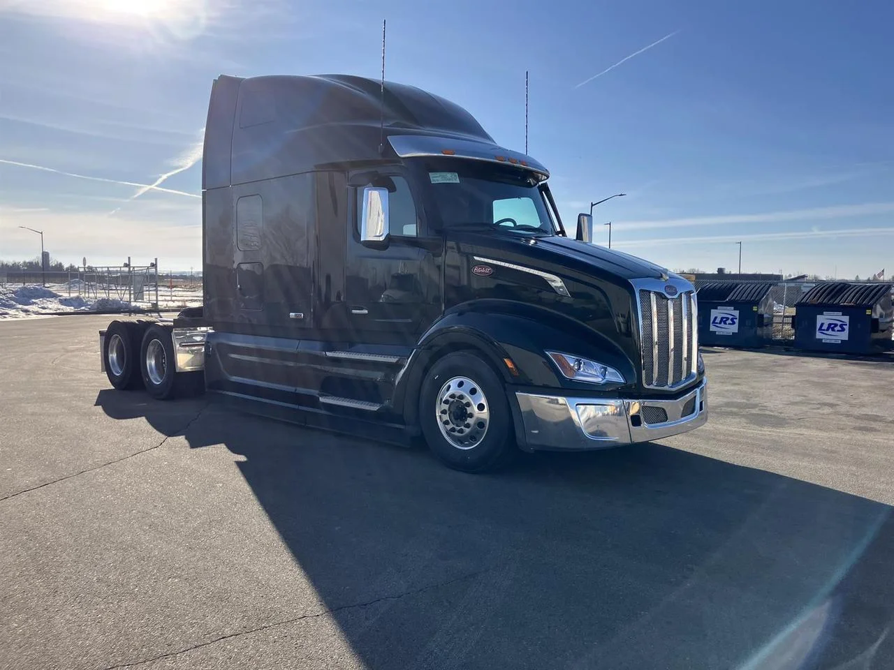 2027 Peterbilt 579 - image 2