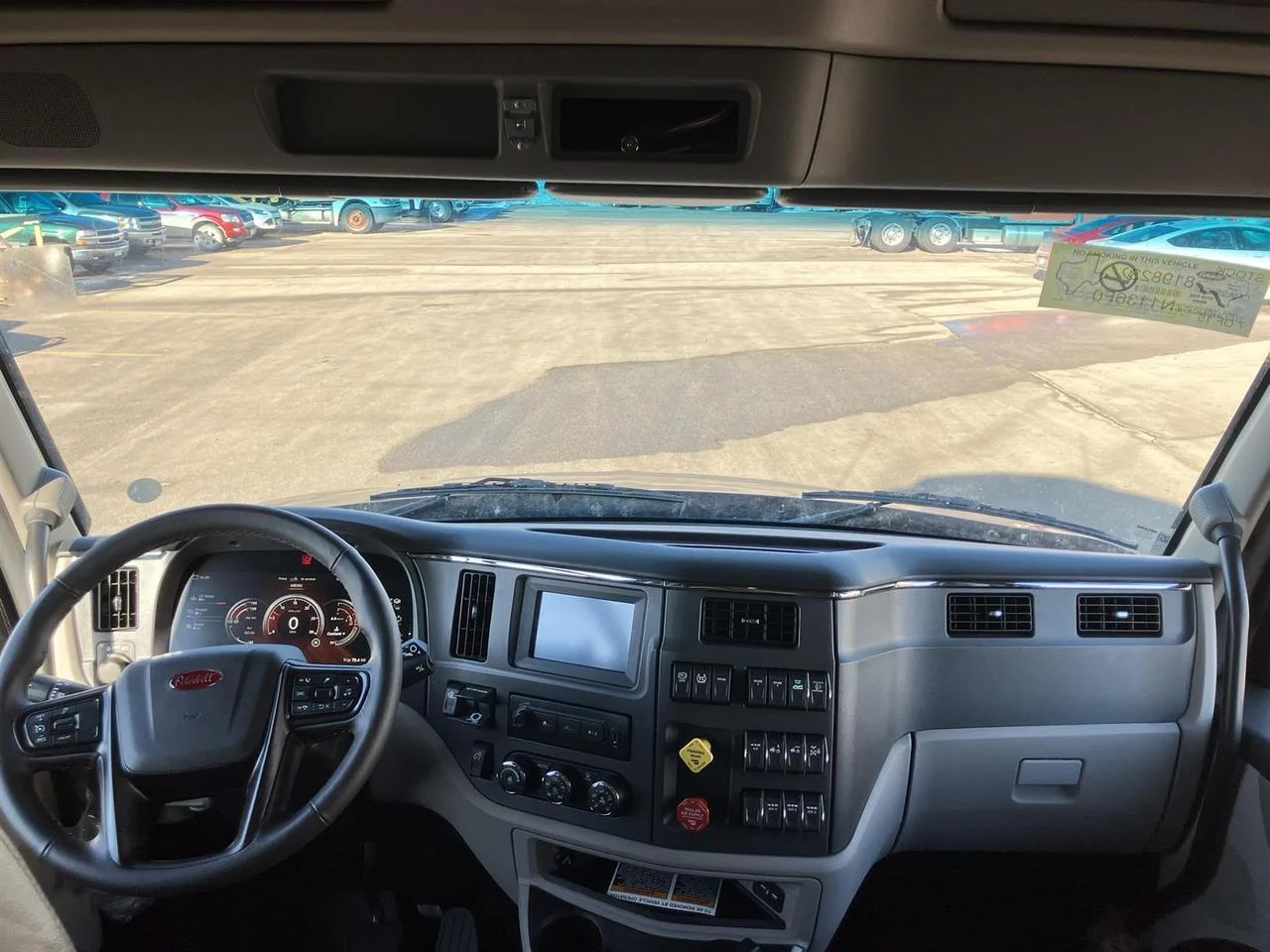 2027 Peterbilt 579 - image 6