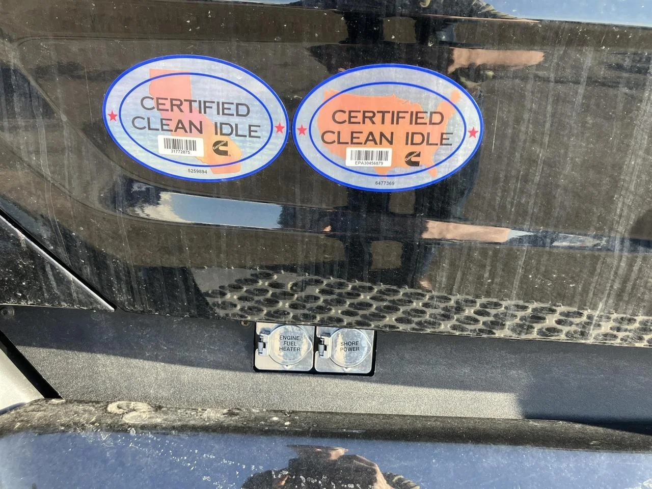 2027 Peterbilt 579 - image 10