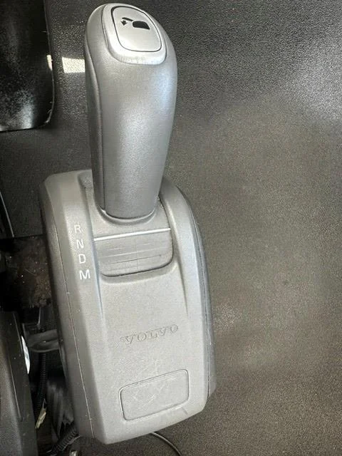 2016 Volvo VNL 300 — photo 11