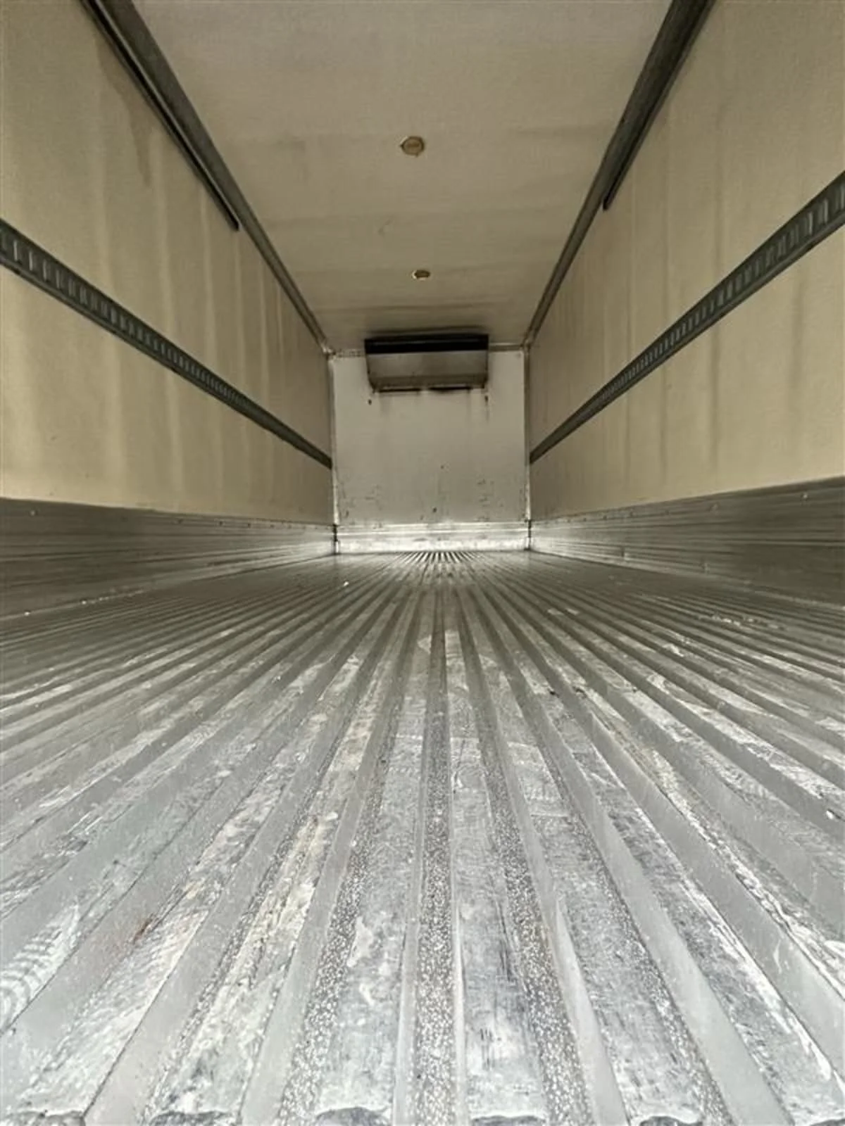 2019 Isuzu NRR - image 9