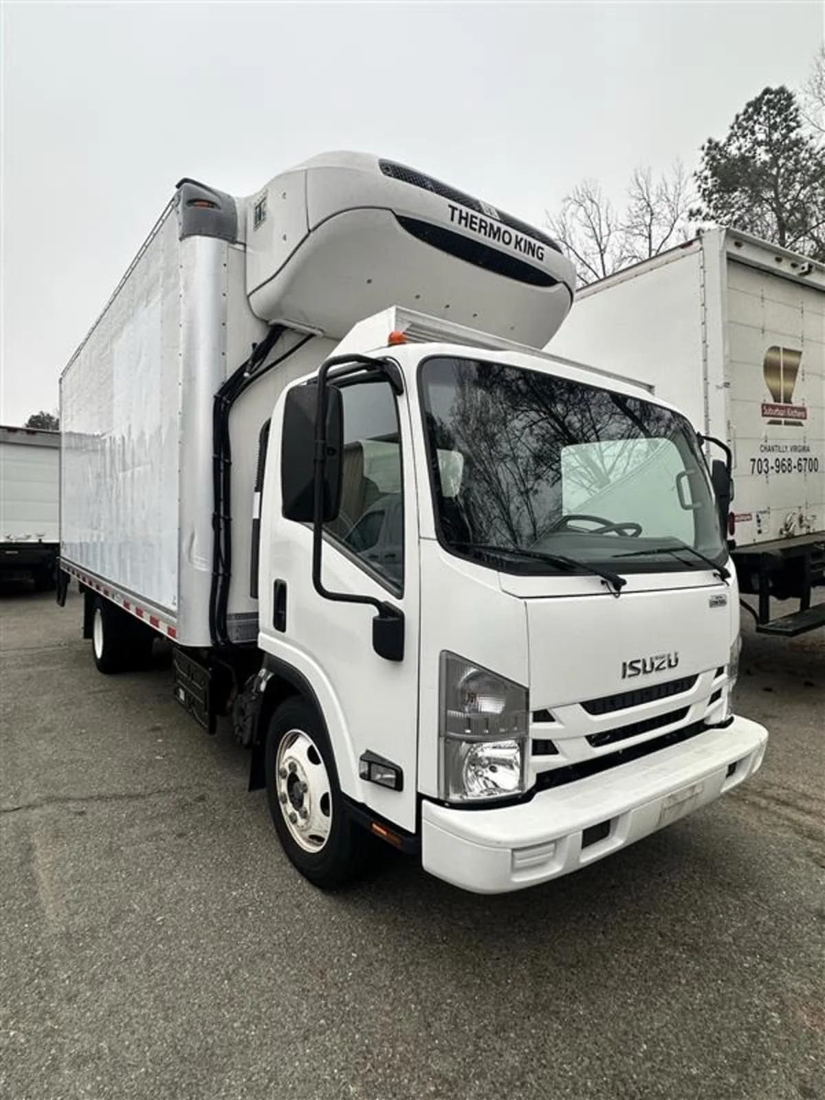 2019 Isuzu NRR - image 3