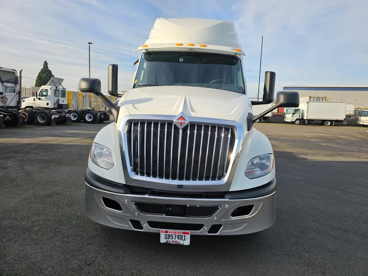 2020 International LT in Tacoma, WA — photo 2