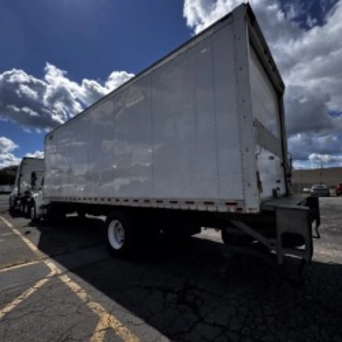 2018 Freightliner M2 106 - image 6