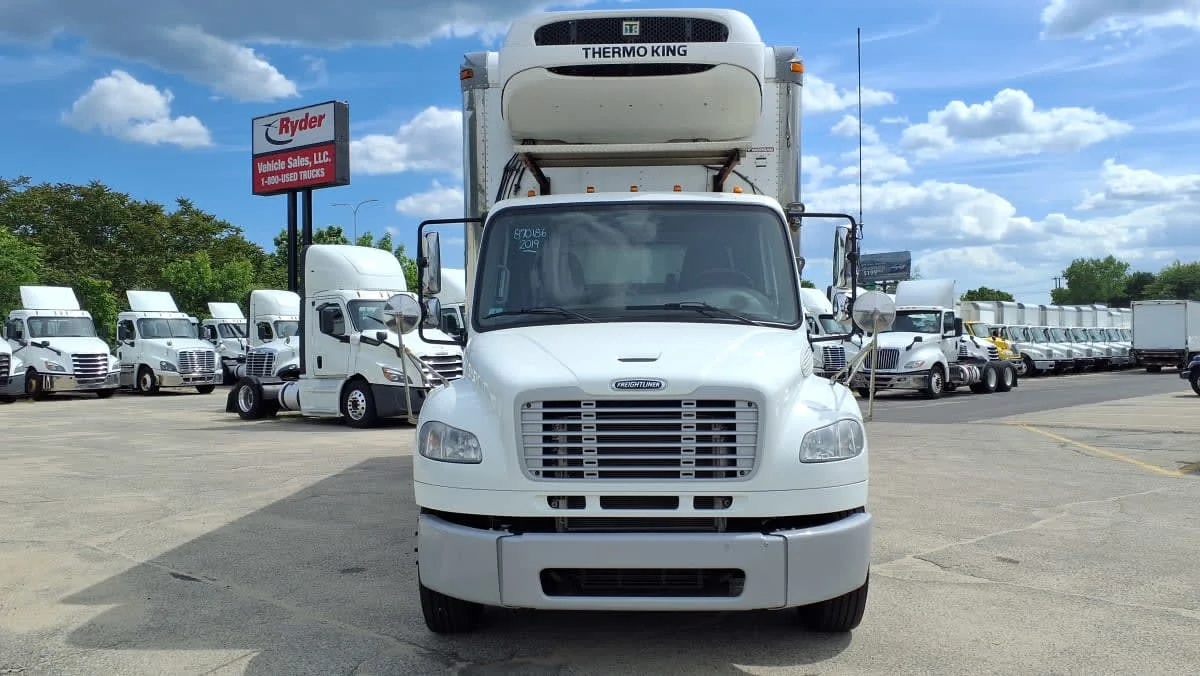 2019 Freightliner M2 106 in Warwick, RI — photo 2