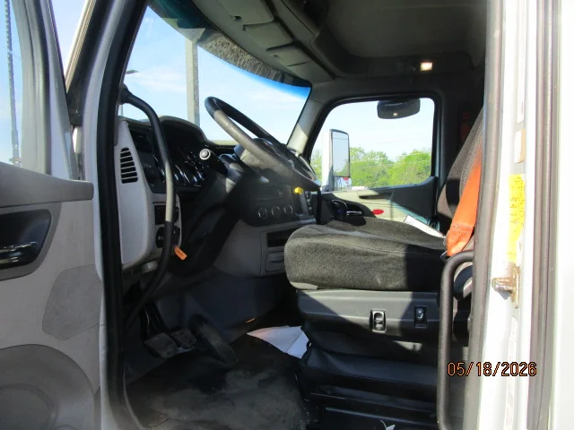 2019 Peterbilt 567 in Butler, PA — photo 9
