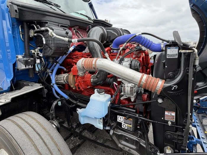 2027 Peterbilt 579 - image 20