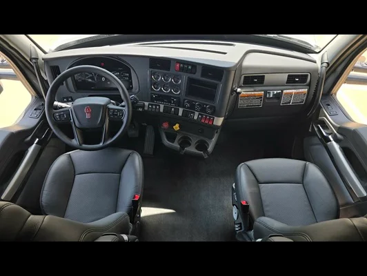 2027 Kenworth T880 in Springdale, AR — photo 14