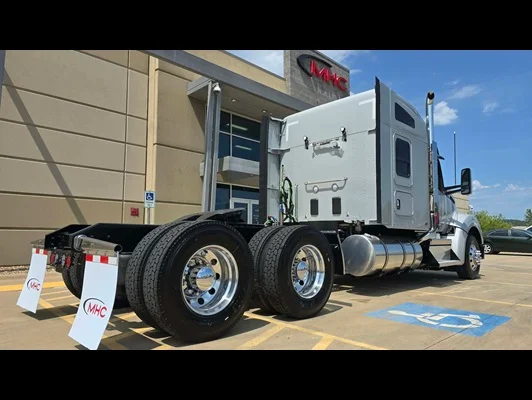 2027 Kenworth T880 in Springdale, AR — photo 4