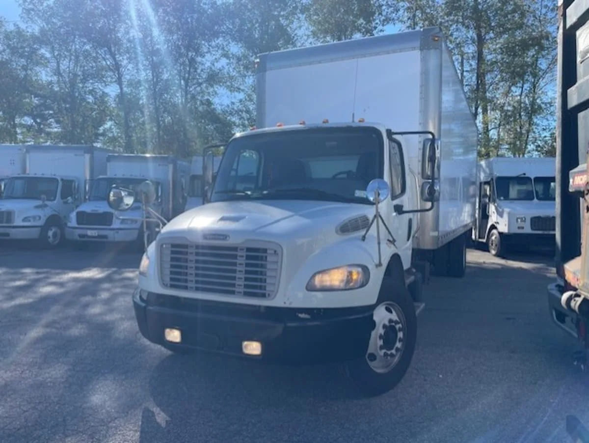 2018 Freightliner M2 106 in Farmingdale, NY