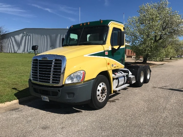 2019 Freightliner Cascadia in Montgomery, AL — photo 3