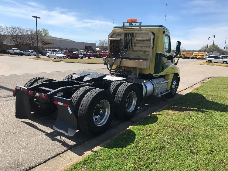 2019 Freightliner Cascadia in Montgomery, AL — photo 7