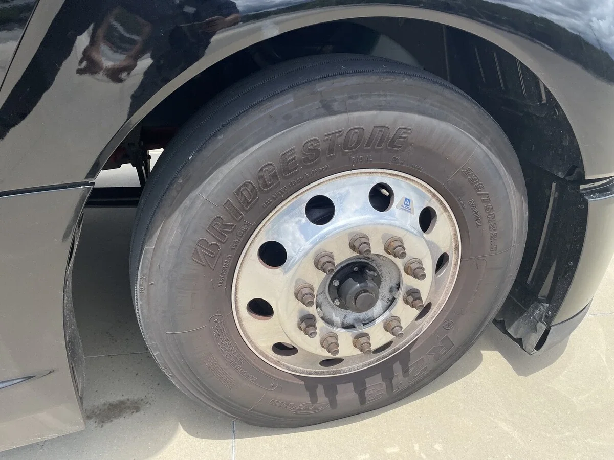 2023 Kenworth T680 — photo 4