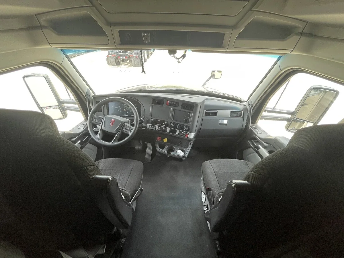 2023 Kenworth T680 — photo 34