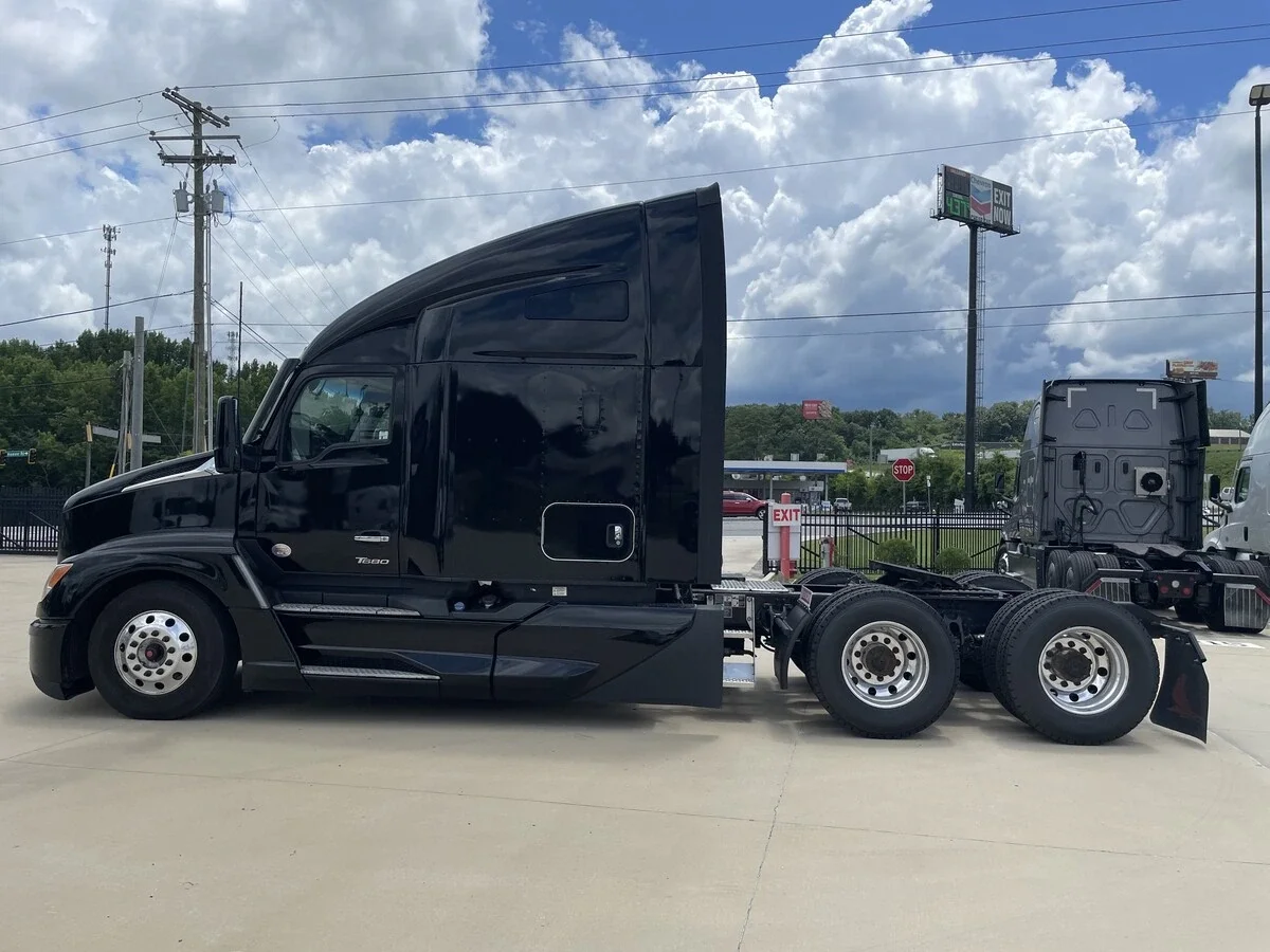 2023 Kenworth T680 — photo 16
