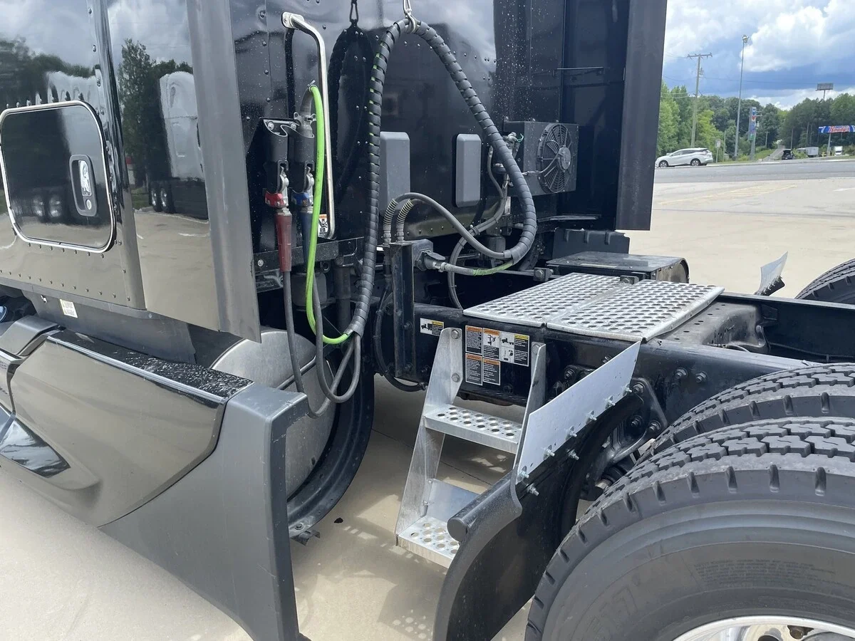 2023 Kenworth T680 — photo 14