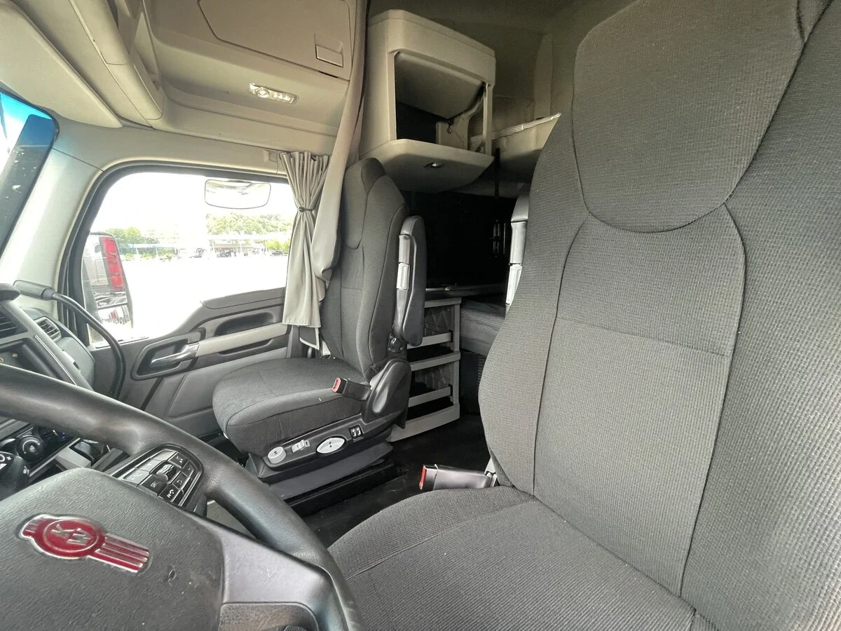 2023 Kenworth T680 — photo 22