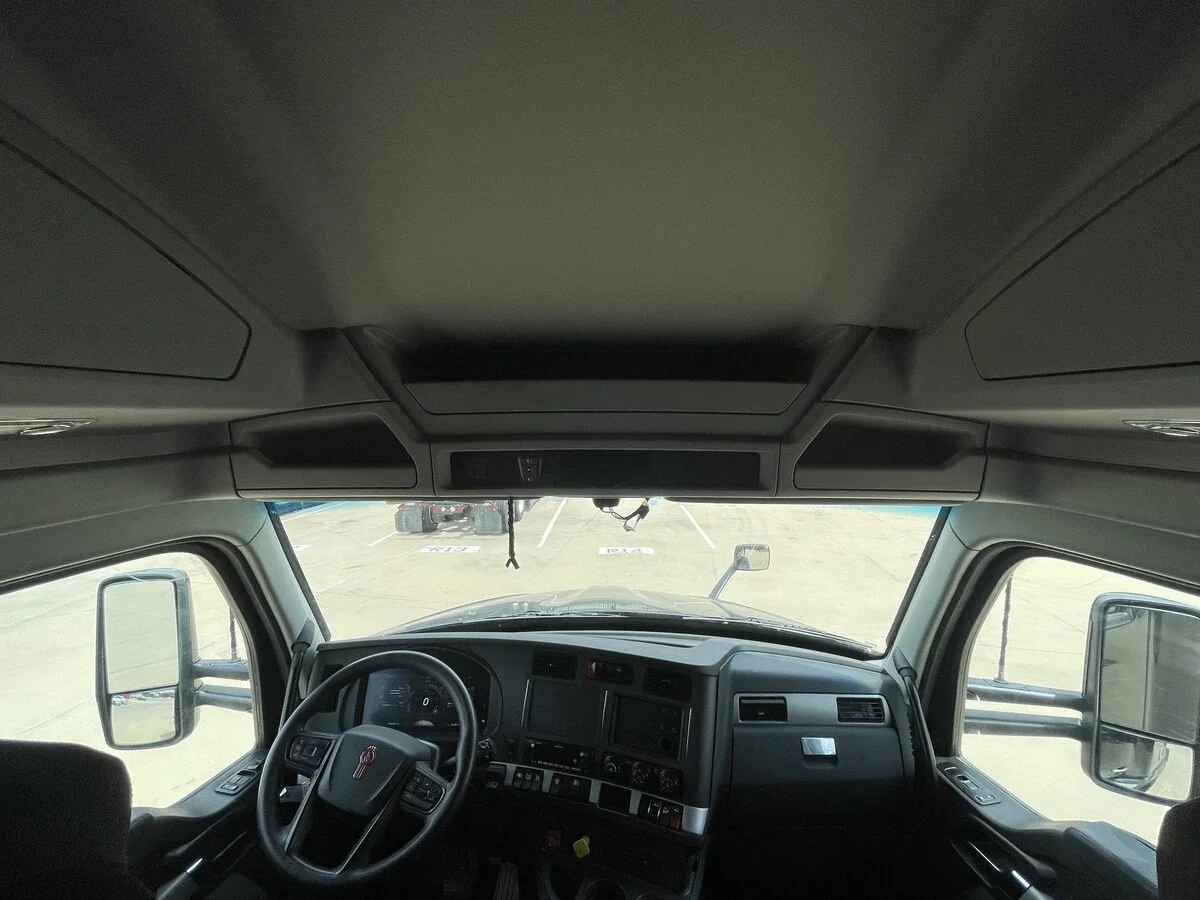 2023 Kenworth T680 — photo 35