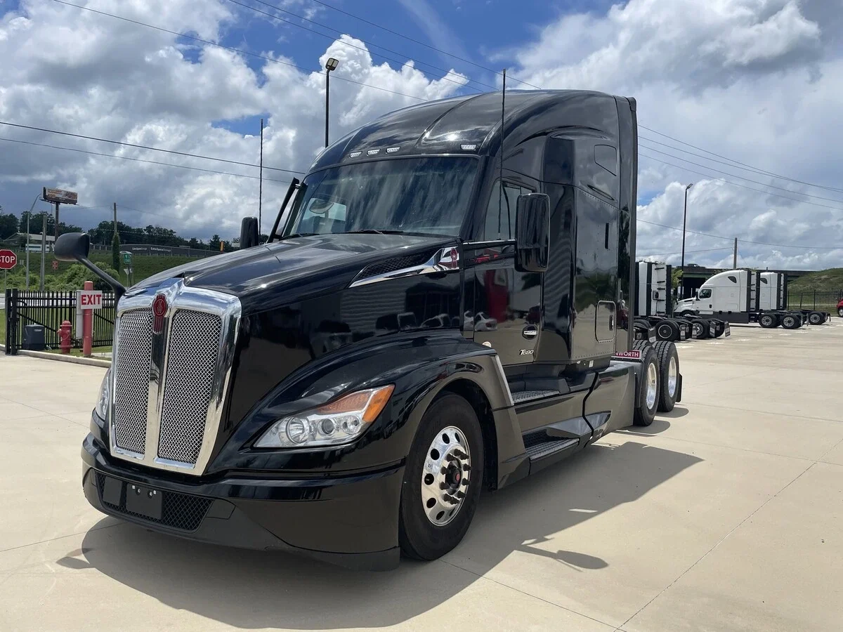 2023 Kenworth T680
