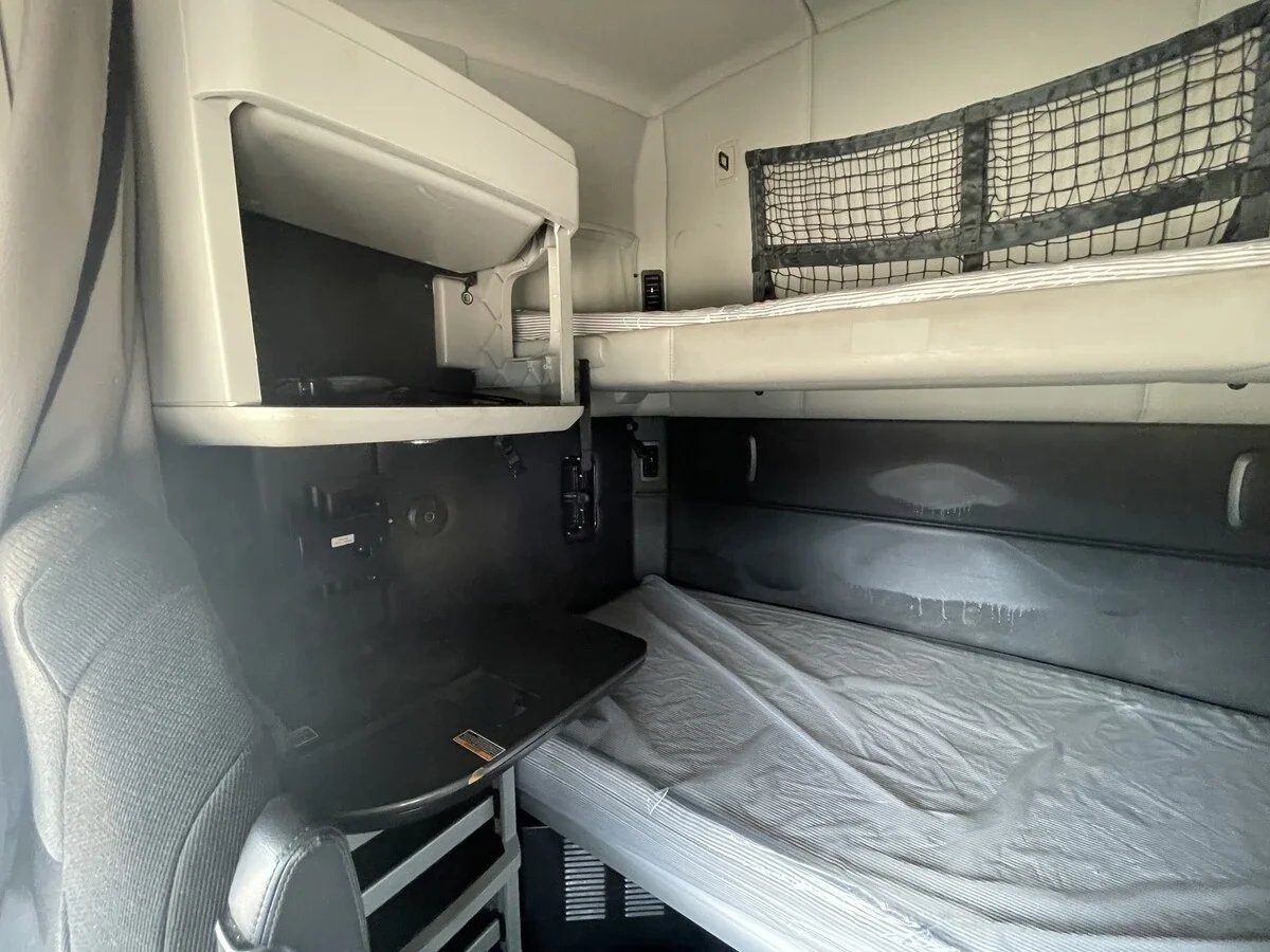 2023 Kenworth T680 — photo 28