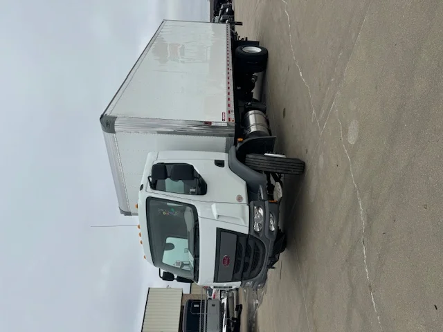 2024 Peterbilt 220EV in Council Bluffs, IA — photo 2
